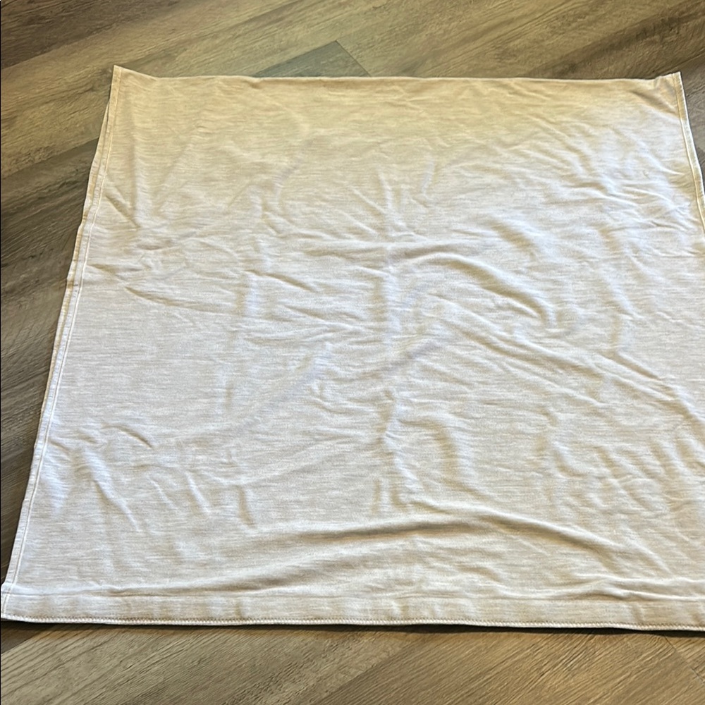 Lululemon Infinity snap scarf